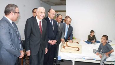 رئيس جامعة المنوفية يتابع مرضى الأشقاء الفلسطينيين بالمستشفيات الجامعية