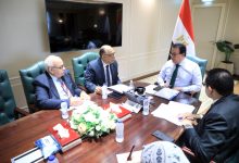 وزير الصحة يعقد اجتماعا ً لمتابعة مستجدات المشروع القومي لتنمية الأسرة المصرية